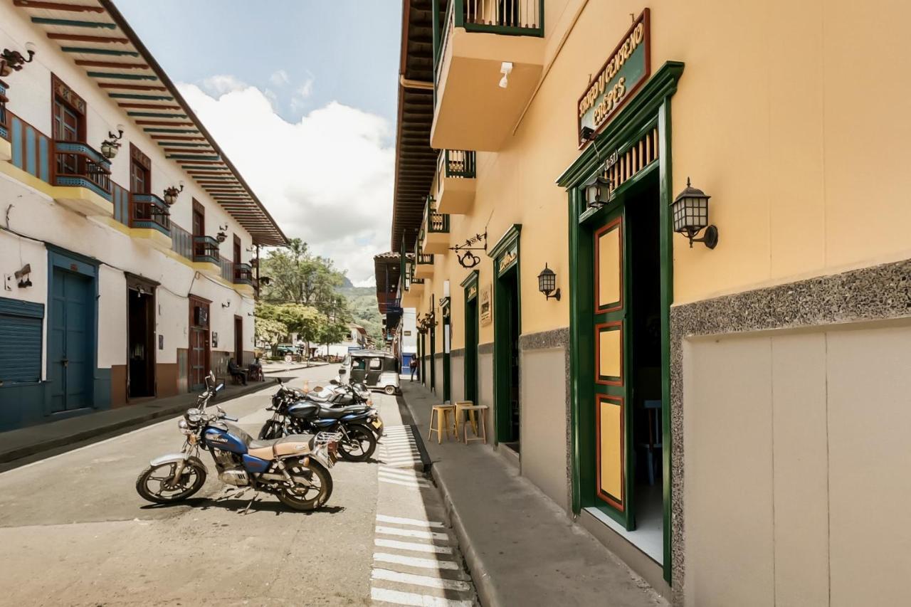 Balcones Del Parque Jardin Hotel Exterior photo