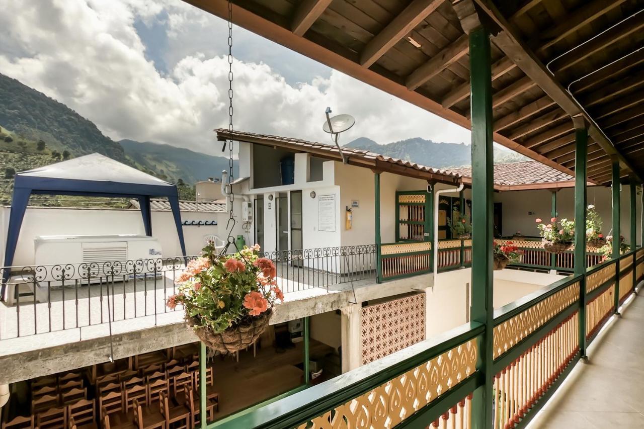 Balcones Del Parque Jardin Hotel Exterior photo